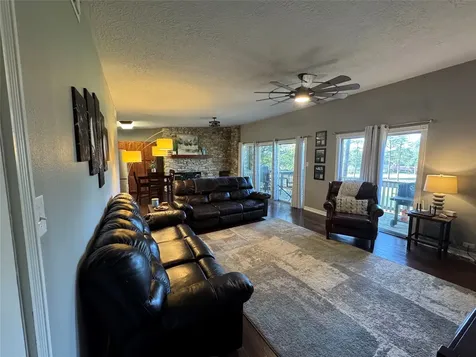 2550 Sam Rayburn Parkway B-6 Brookeland TX 75931