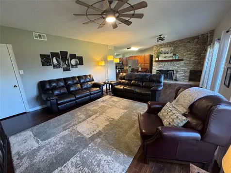 2550 Sam Rayburn Parkway B-6 Brookeland TX 75931