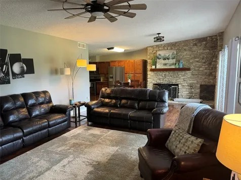 2550 Sam Rayburn Parkway B-6 Brookeland TX 75931
