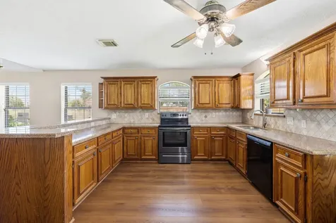 5922 Redfish Run Baytown TX 77523