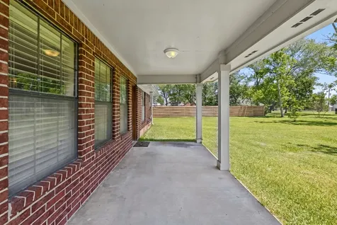 5922 Redfish Run Baytown TX 77523