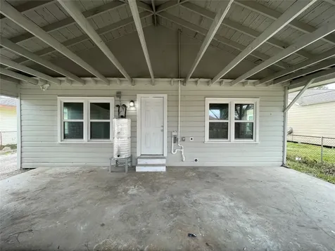 2327 4th Avenue N Texas City TX 77590