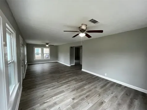 2327 4th Avenue N Texas City TX 77590