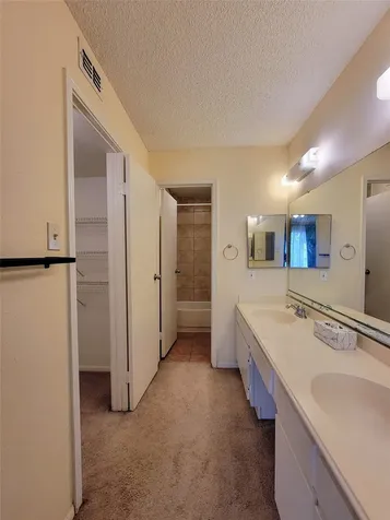 1515 Sandy Springs Road 1903 Houston TX 77042