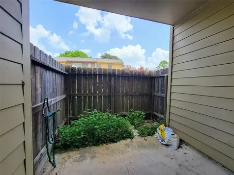 1515 Sandy Springs Road 1903 Houston TX 77042