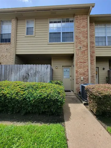 1515 Sandy Springs Road 1903 Houston TX 77042