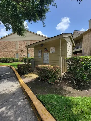 1515 Sandy Springs Road 1903 Houston TX 77042