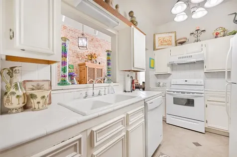 217 Tremont Street Galveston TX 77550
