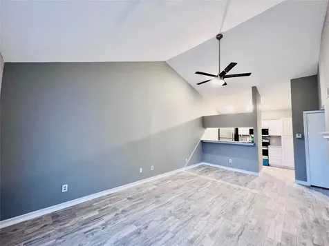 2121 El Paseo Street 2204 Houston TX 77054