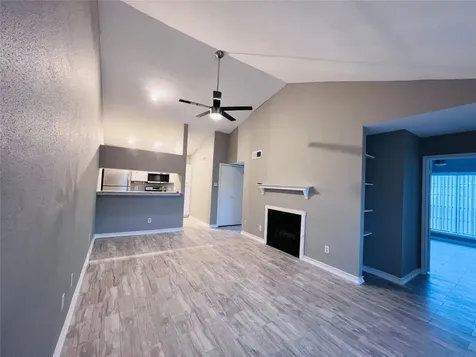 2121 El Paseo Street 2204 Houston TX 77054