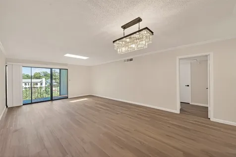 6547 Bayou Glen Road Houston TX 77057