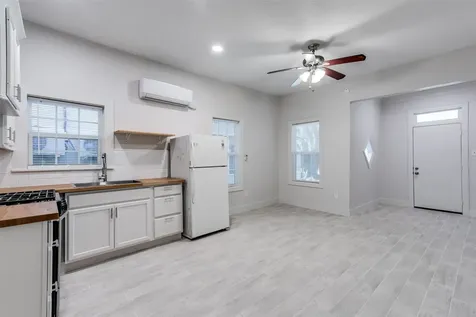7133 Avenue C Houston TX 77011