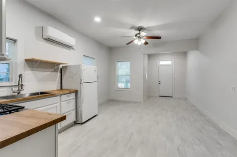 7133 Avenue C Houston TX 77011