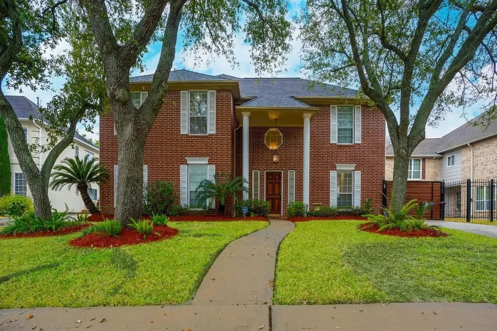 8915 Wallington Drive Houston TX 77096