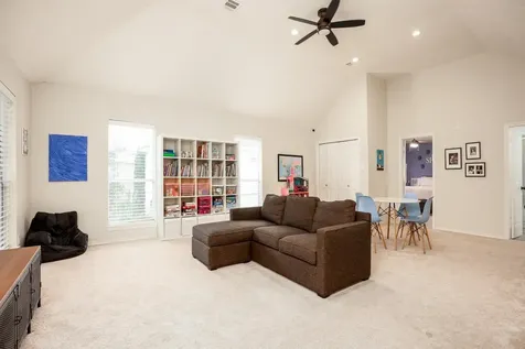8915 Wallington Drive Houston TX 77096