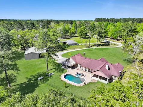 531 County Road 641 Dayton TX 77535