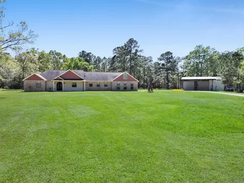 531 County Road 641 Dayton TX 77535