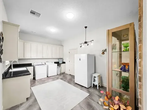 531 County Road 641 Dayton TX 77535