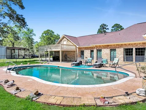 531 County Road 641 Dayton TX 77535