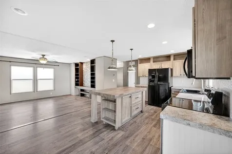 17680 Old Highway 105 E Conroe TX 77306