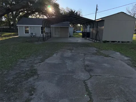406 S 7th Street Alvin TX 77511