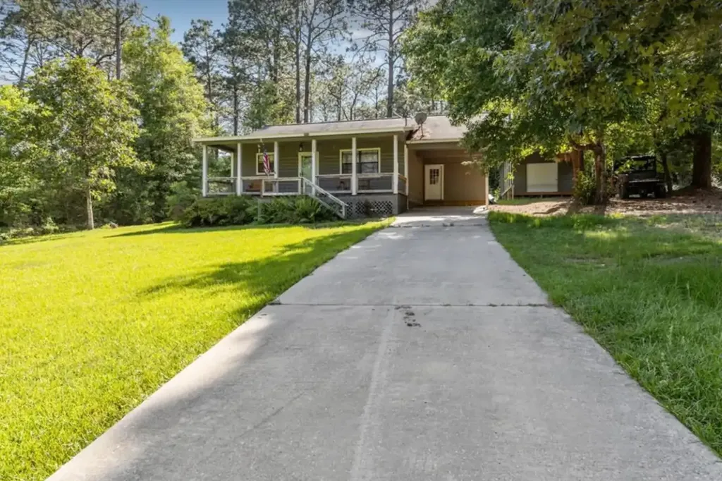 177 Sugarberry Brookeland TX 75931