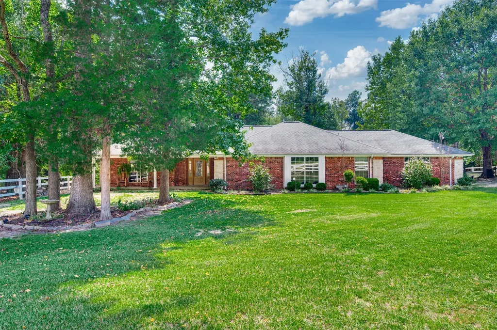 3269 Acr 153 Palestine TX 75801