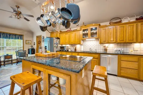 3269 Acr 153 Palestine TX 75801