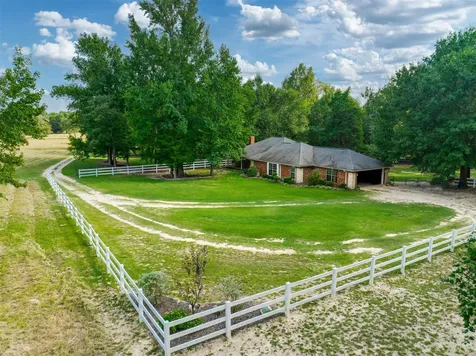 3269 Acr 153 Palestine TX 75801