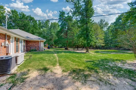 3269 Acr 153 Palestine TX 75801