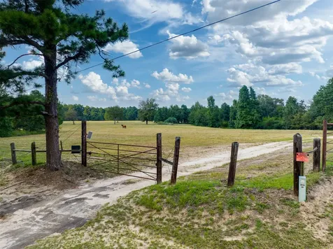 3269 Acr 153 Palestine TX 75801
