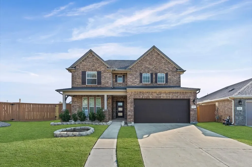 2450 Bear Creek Drive Rosharon TX 77583