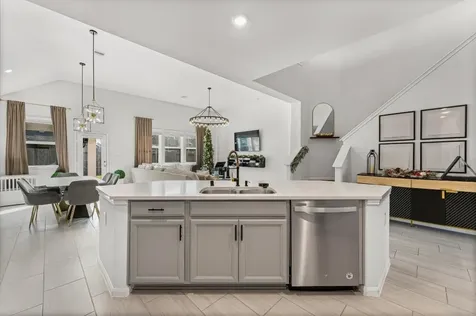 2450 Bear Creek Drive Rosharon TX 77583