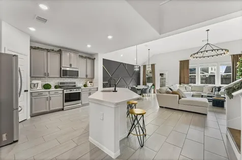2450 Bear Creek Drive Rosharon TX 77583