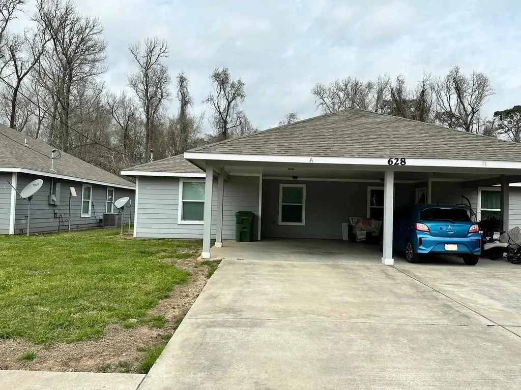 628 Luke Street A Dayton TX 77535