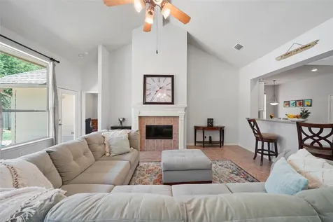 158 N Whistlers Bend Circle The Woodlands TX 77384