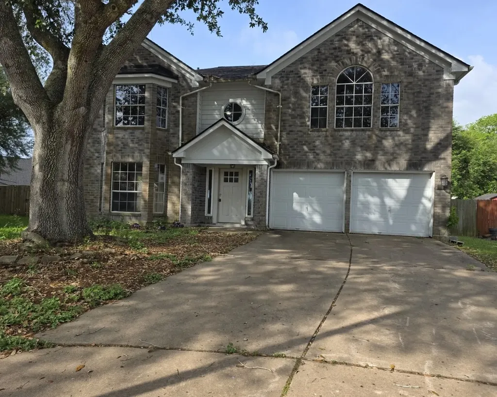 129 Corral Court Angleton TX 77515