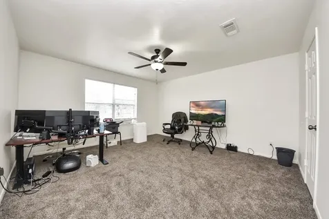 915 Hinsdale Magnolia TX 77354