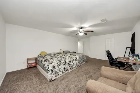 915 Hinsdale Magnolia TX 77354