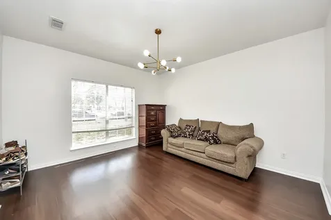 915 Hinsdale Magnolia TX 77354