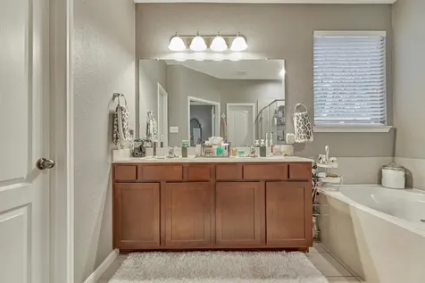 204 Forest Peak Way Montgomery TX 77316