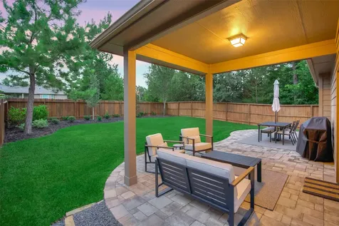 204 Forest Peak Way Montgomery TX 77316