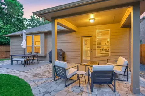 204 Forest Peak Way Montgomery TX 77316