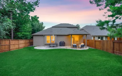 204 Forest Peak Way Montgomery TX 77316