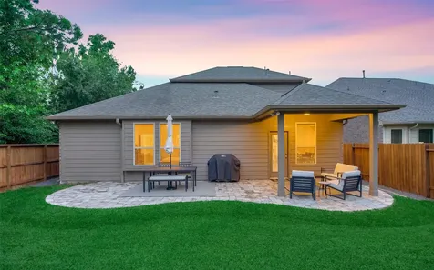 204 Forest Peak Way Montgomery TX 77316