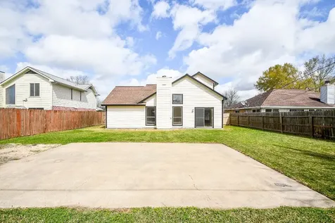 1224 Sagebrush Street Angleton TX 77515