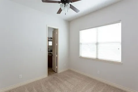 5743 Kiam Street C Houston TX 77007