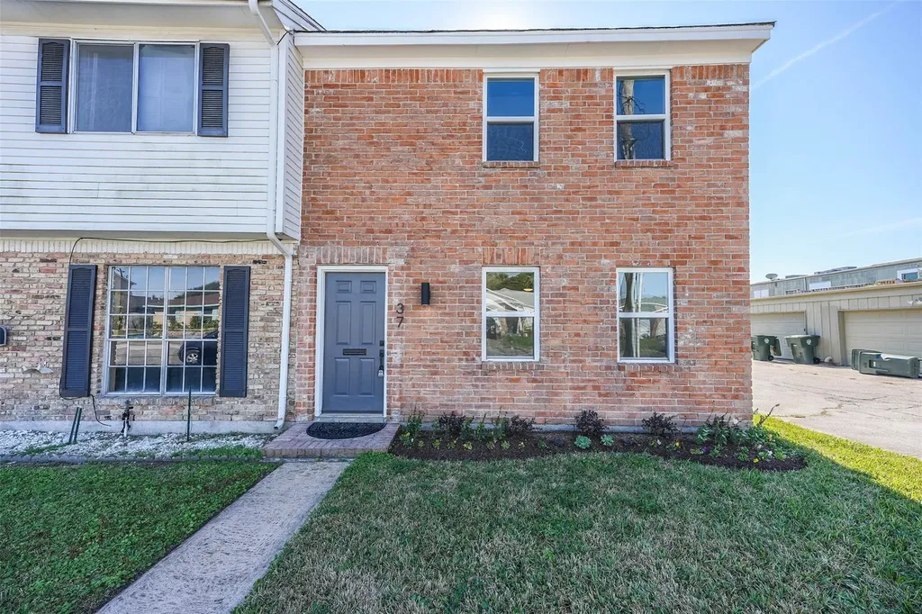 37 San Jacinto Drive Galveston TX 77550