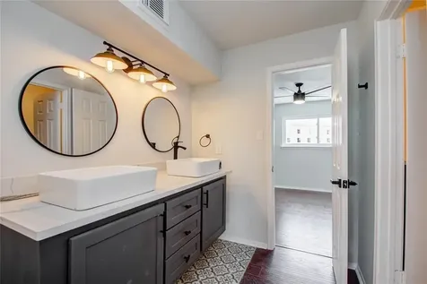 37 San Jacinto Drive Galveston TX 77550