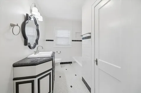1937 W Mckinney Street 1939 Houston TX 77019